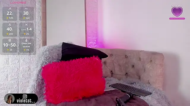 Snapshot of VioletWinters chatting on 16, 7, 2026 VioletWinters online show from 16, 7, 2026