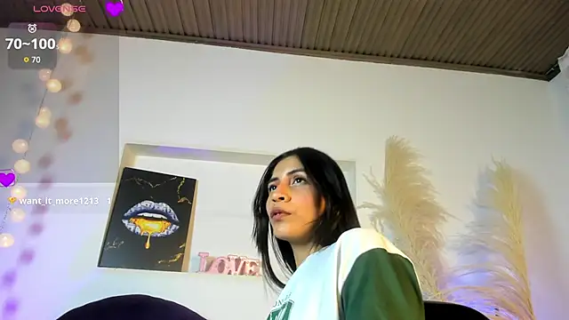 Emiili Clark online show from 18, 3, 2026