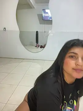 Snapshot of Mia_rouseee chatting on 27, 3, 2026 Mia rouseee online show from 27, 3, 2026