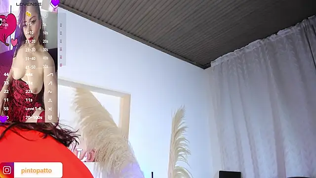 Snapshot of Mariia_Paulaa chatting on 6, 5, 2026 Mariia Paulaa online show from 6, 5, 2026