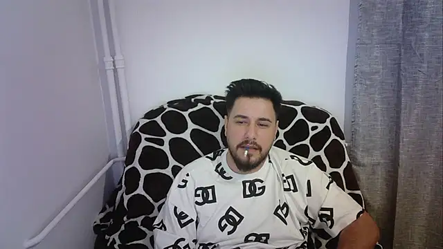 Snapshot of Gianiboy99 chatting on 10, 5, 2026 Gianiboy99 online show from 10, 5, 2026