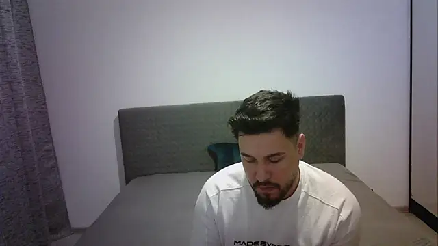 Snapshot of Gianiboy99 chatting on 6, 5, 2026 Gianiboy99 online show from 6, 5, 2026