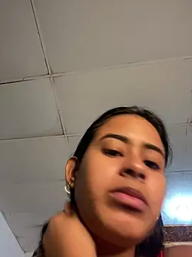 Snapshot of lucirganaxxx chatting on 8, 5, 2026 lucirganaxxx online show from 8, 5, 2026