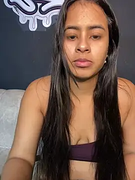 Snapshot of lucirganaxxx chatting on 28, 4, 2026 lucirganaxxx online show from 28, 4, 2026