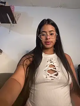 Snapshot of lucirganaxxx chatting on 27, 3, 2026 lucirganaxxx online show from 27, 3, 2026