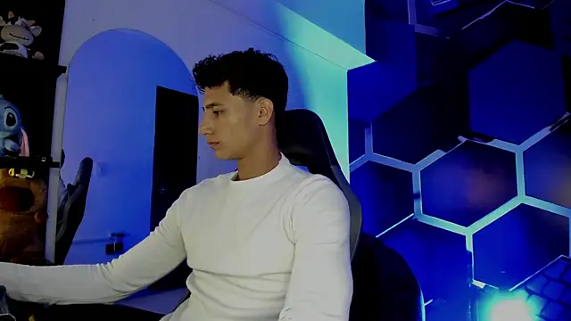 Snapshot of MaxiimoRomano_ chatting on 25, 7, 2026 MaxiimoRomano online show from 25, 7, 2026