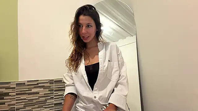Snapshot of Julieta_Jol chatting on 23, 4, 2026 Julieta Jol online show from 23, 4, 2026