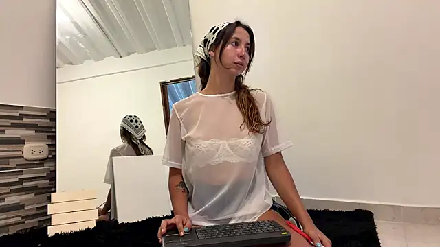 Snapshot of Julieta_Jol chatting on 22, 4, 2026 Julieta Jol online show from 22, 4, 2026
