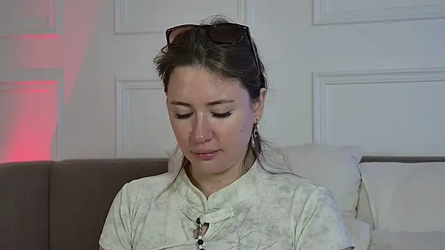 Snapshot of MeganStrane chatting on 5, 5, 2026 MeganStrane online show from 5, 5, 2026