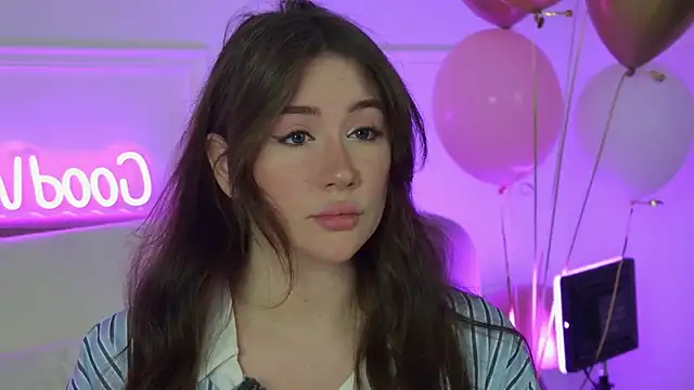 Snapshot of MeganStrane chatting on 4, 6, 2026 MeganStrane online show from 4, 6, 2026