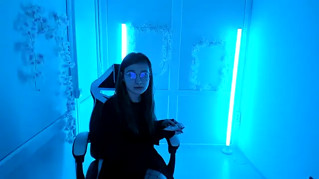 Mia kristal online show from 25, 4, 2026