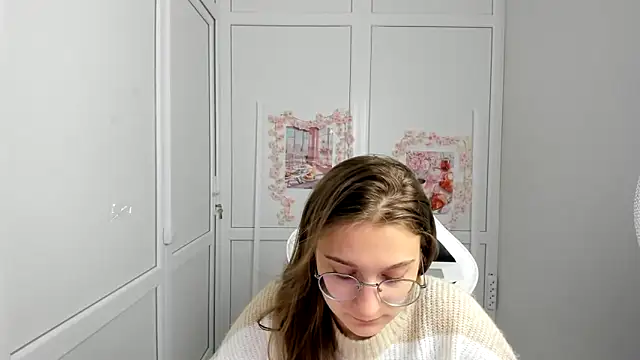 Mia kristal online show from 28, 5, 2026
