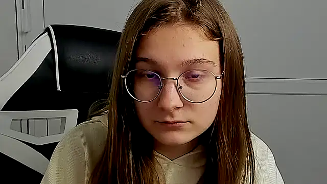 Mia kristal online show from 14, 4, 2026