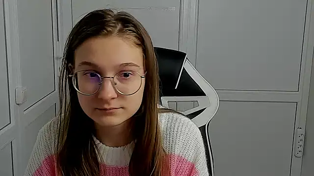 Mia kristal online show from 8, 4, 2026