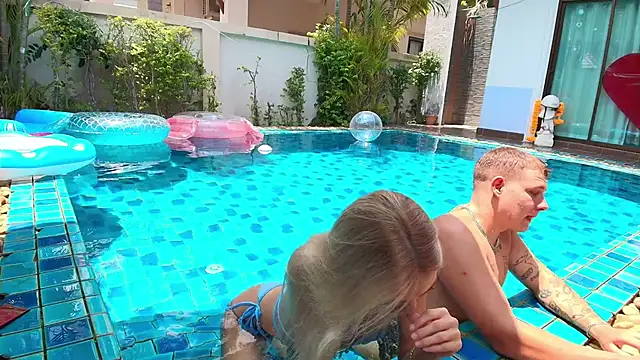 Rosy Aleks online show from 8, 4, 2026