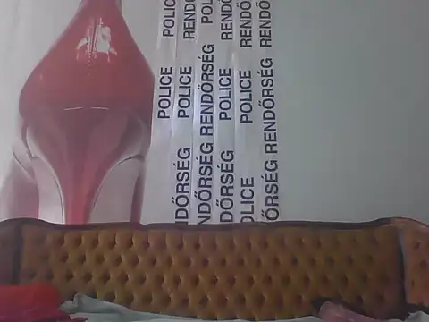 Snapshot of Evamilfhungary chatting on 19, 4, 2026 Evamilfhungary online show from 19, 4, 2026