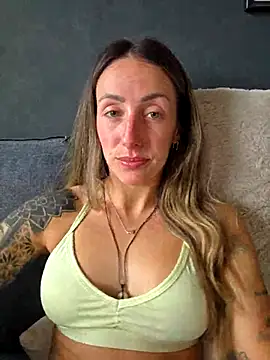 NicoleKaiser online show from 10, 5, 2026