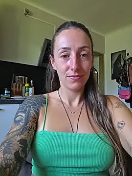 NicoleKaiser online show from 27, 6, 2026