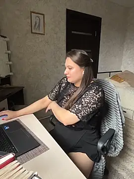 AgathaMyers online show from 28, 3, 2026