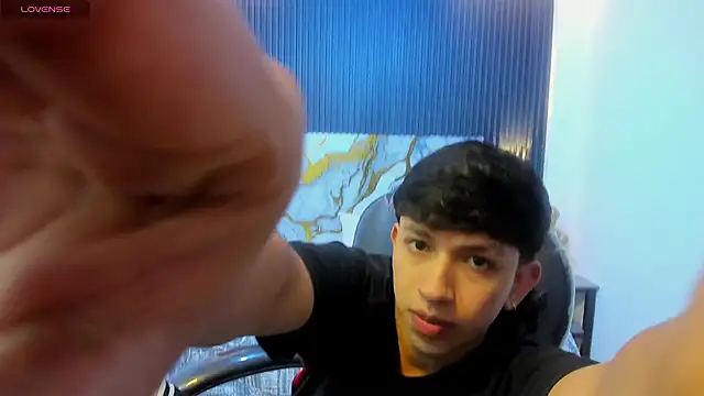 Snapshot of AdrianFranko chatting on 3, 6, 2026 AdrianFranko online show from 3, 6, 2026