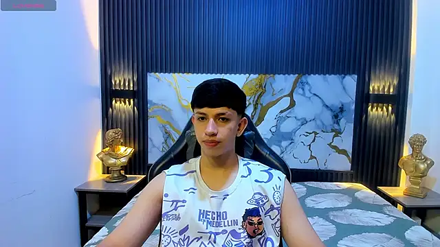 Snapshot of AdrianFranko chatting on 5, 6, 2026 AdrianFranko online show from 5, 6, 2026
