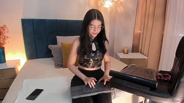 AnnieBlluee online show from 2, 5, 2026