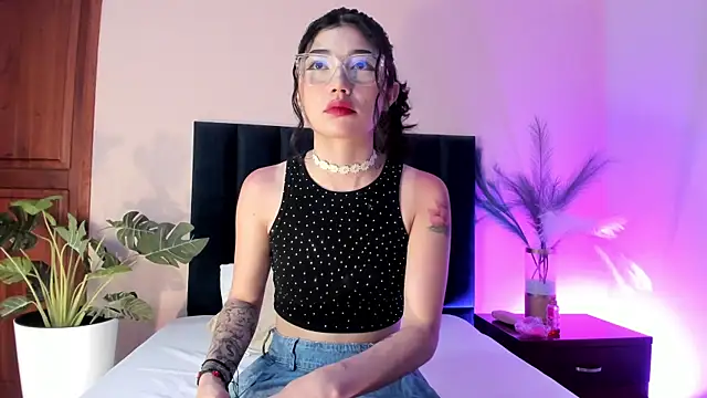 Snapshot of ParisFlowerr chatting on 29, 3, 2026 ParisFlowerr online show from 29, 3, 2026