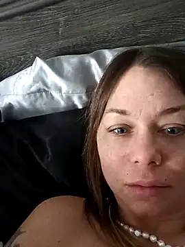 Couple qc online show from 28, 3, 2026