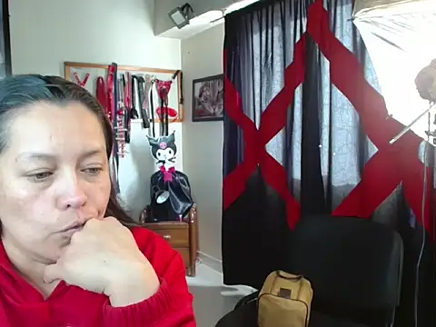 Snapshot of PenelopeSuency chatting on 6, 7, 2026 PenelopeSuency online show from 6, 7, 2026