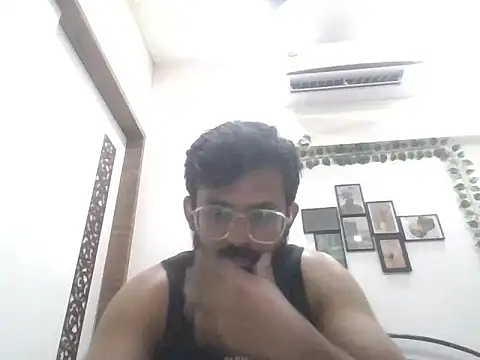 Snapshot of aryaka1303 chatting on 27, 4, 2026 aryaka1303 online show from 27, 4, 2026