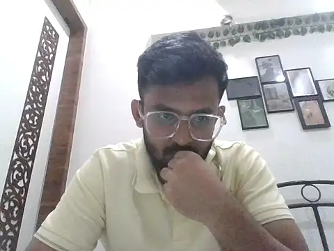 Snapshot of aryaka1303 chatting on 19, 5, 2026 aryaka1303 online show from 19, 5, 2026