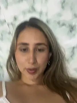 VictoriaWhitmore online show from 10, 4, 2026