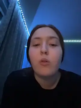 charmingggirl online show from 27, 4, 2026