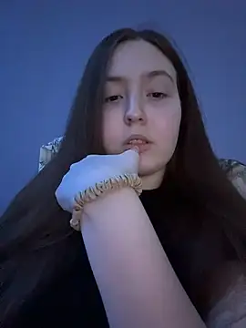 charmingggirl online show from 1, 5, 2026
