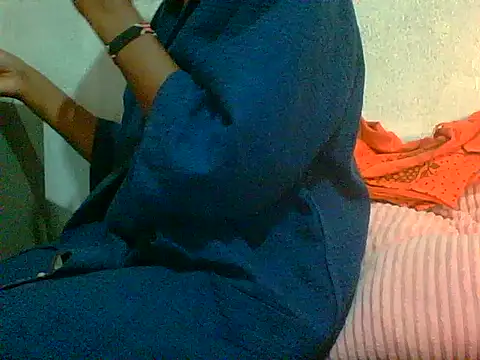 Snapshot of mutshekw chatting on 5, 5, 2026 mutshekw online show from 5, 5, 2026