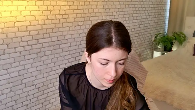 LiuYani online show from 6, 5, 2026