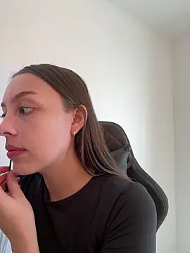Lauren Storm online show from 28, 5, 2026