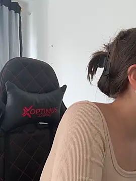Lauren Storm online show from 7, 5, 2026