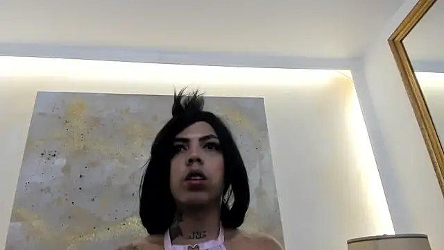 MiiaRestrepo online show from 27, 4, 2026