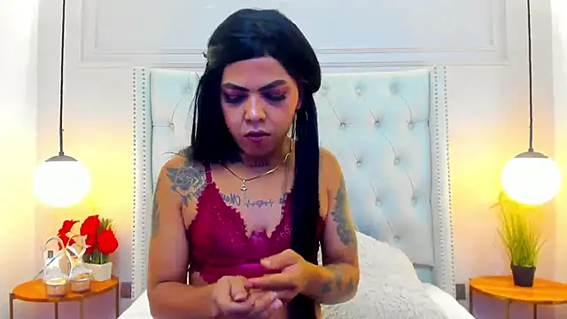 MiiaRestrepo online show from 25, 4, 2026