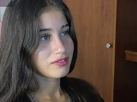 Snapshot of Bella_Goddess_ chatting on 20, 6, 2026 Bella Goddess online show from 20, 6, 2026