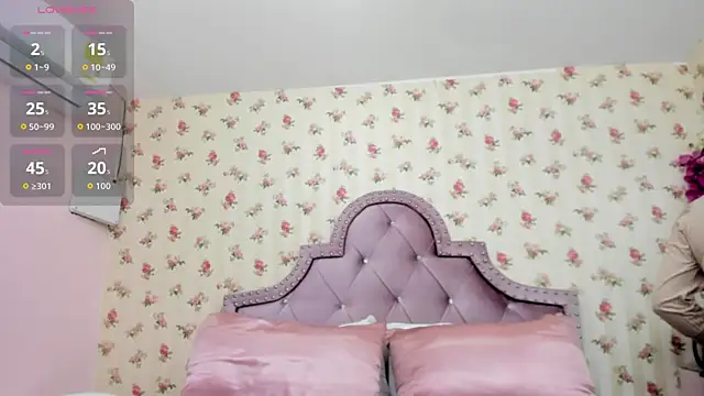 Snapshot of crystal_watson0 chatting on 24, 7, 2026 crystal watson0 online show from 24, 7, 2026