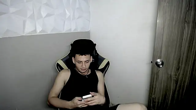 Snapshot of Mathias_twinkk chatting on 15, 4, 2026 Mathias twinkk online show from 15, 4, 2026