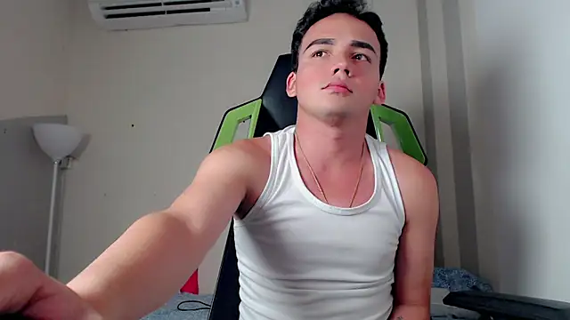Snapshot of Mathias_twinkk chatting on 1, 4, 2026 Mathias twinkk online show from 1, 4, 2026