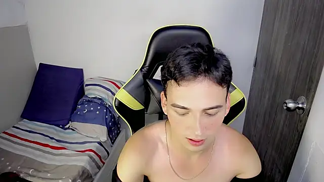 Snapshot of Mathias_twinkk chatting on 23, 3, 2026 Mathias twinkk online show from 23, 3, 2026