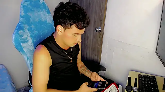 Snapshot of Mathias_twinkk chatting on 27, 3, 2026 Mathias twinkk online show from 27, 3, 2026