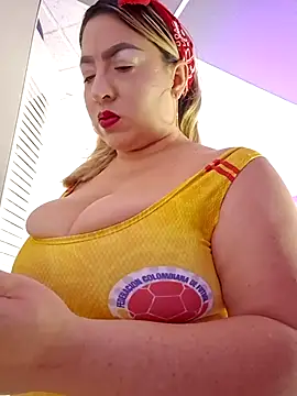 Snapshot of laurabassii chatting on 15, 5, 2026 laurabassii online show from 15, 5, 2026