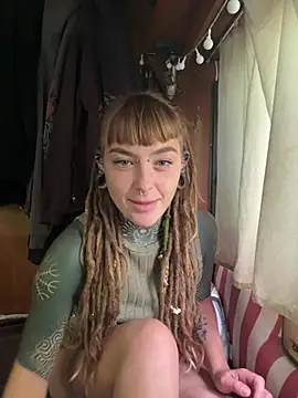 HornyHippy1 online show from 18, 5, 2026