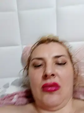 Snapshot of Maria3879 chatting on 4, 4, 2026 Maria3879 online show from 4, 4, 2026