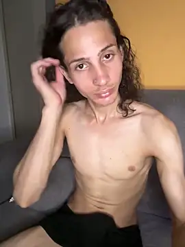 FelipeLipe18 online show from 18, 3, 2026